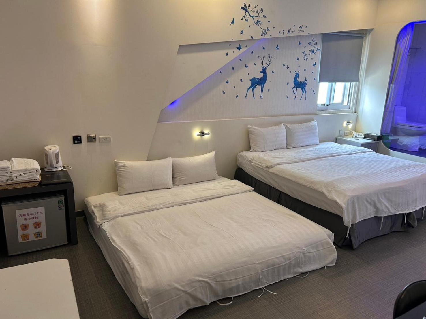 Galaxia Business Hotel Taichung Esterno foto
