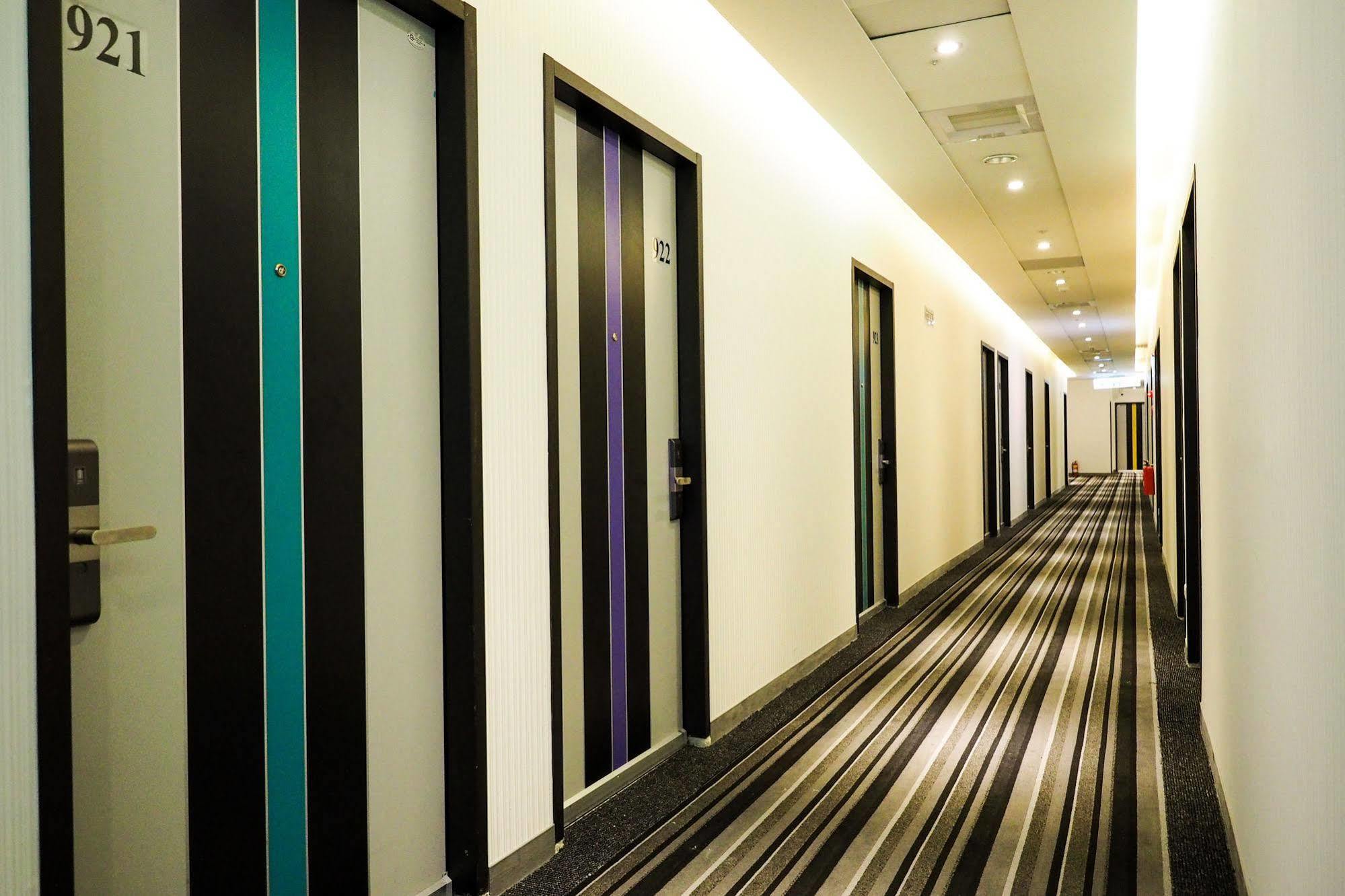 Galaxia Business Hotel Taichung Esterno foto